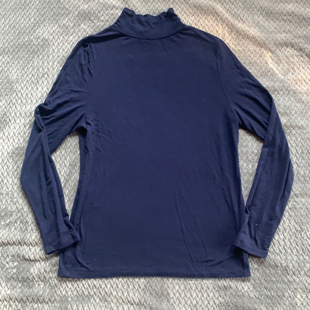 Long sleeve turtleneck shirt, size medium